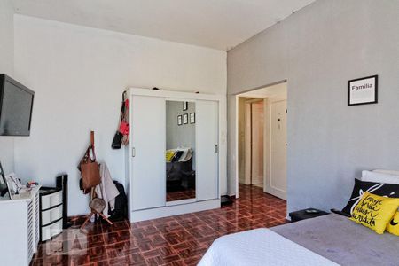 Casa à venda com 160m², 6 quartos e 6 vagas Casa à venda com 160m², 6 quartos e 6 vagasSuíte 2