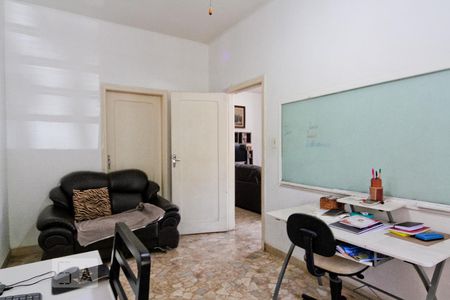 Casa à venda com 160m², 6 quartos e 6 vagas Casa à venda com 160m², 6 quartos e 6 vagasQuarto 3