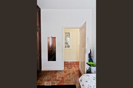 Casa à venda com 160m², 6 quartos e 6 vagas Casa à venda com 160m², 6 quartos e 6 vagasQuarto 2