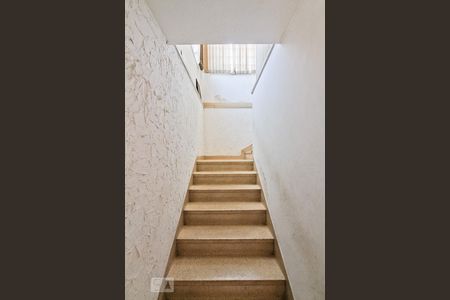 Escada de casa à venda com 6 quartos, 160m² em Jardim São Paulo(zona Norte), São Paulo
