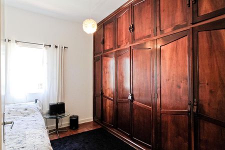 Casa à venda com 160m², 6 quartos e 6 vagas Casa à venda com 160m², 6 quartos e 6 vagasQuarto 2