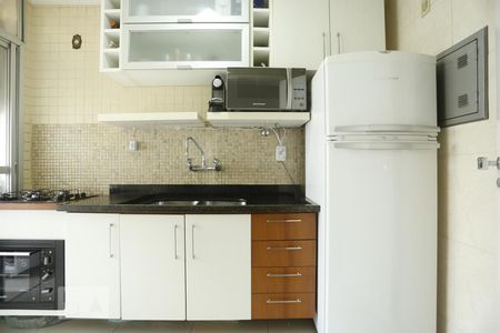 Cozinha de apartamento à venda com 1 quarto, 43m² em Consolação, São Paulo