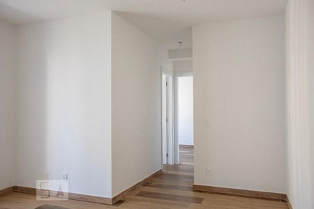 Sala de apartamento para alugar com 2 quartos, 64m² em Continental, Osasco