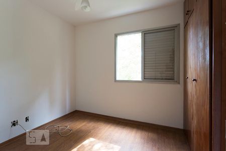 Quarto 1 de apartamento para alugar com 3 quartos, 73m² em Vila Gomes, São Paulo