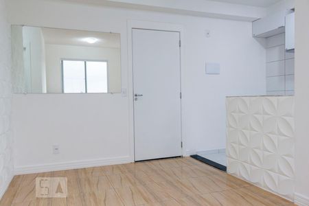 Sala de apartamento para alugar com 2 quartos, 40m² em Jardim Santa Emília, São Paulo