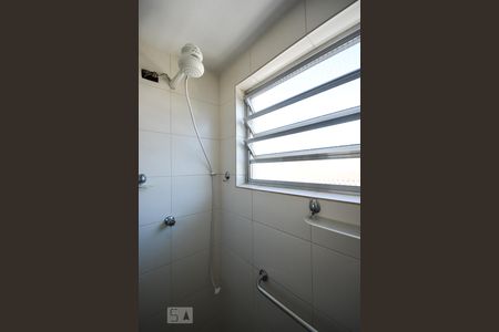 Banheiro de apartamento para alugar com 1 quarto, 42m² em Jardim Paulista, São Paulo