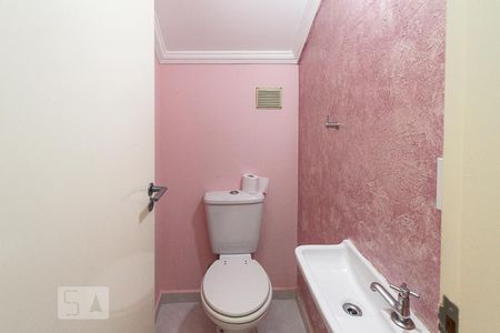 Lavabo de casa de condomínio para alugar com 2 quartos, 72m² em Avenida Guilherme Giorgi, São Paulo