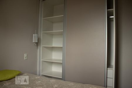 Suíte de apartamento para alugar com 3 quartos, 62m² em Vila Paulista, São Paulo