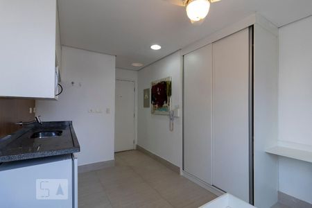 Sala/Cozinha de kitnet/studio para alugar com 1 quarto, 25m² em Barra Funda, São Paulo