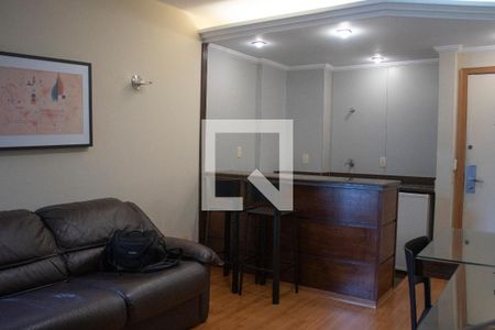 Sala de kitnet/studio para alugar com 1 quarto, 42m² em Funcionários, Belo Horizonte