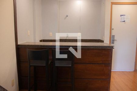 Sala de kitnet/studio para alugar com 1 quarto, 42m² em Funcionários, Belo Horizonte