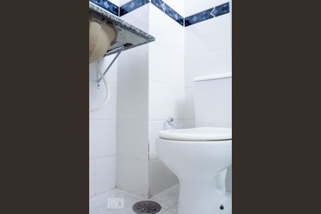 Banheiro do Quarto 1 de apartamento para alugar com 3 quartos, 93m² em Vila Caminho do Mar, São Bernardo do Campo