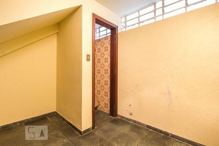 Casa para alugar com 460m², 4 quartos e 6 vagas Casa para alugar com 460m², 4 quartos e 6 vagasHall