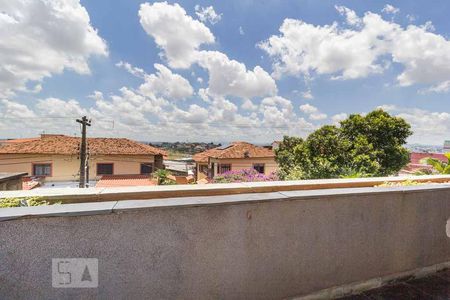 Casa para alugar com 460m², 4 quartos e 6 vagas Casa para alugar com 460m², 4 quartos e 6 vagasvaranda suíte