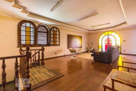 Casa para alugar com 460m², 4 quartos e 6 vagas Casa para alugar com 460m², 4 quartos e 6 vagassala 2