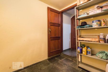 Casa para alugar com 460m², 4 quartos e 6 vagas Casa para alugar com 460m², 4 quartos e 6 vagasDespensa