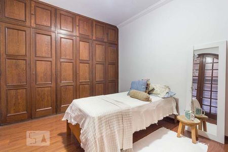 Casa para alugar com 460m², 4 quartos e 6 vagas Casa para alugar com 460m², 4 quartos e 6 vagasquarto 2