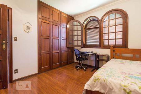 Casa para alugar com 460m², 4 quartos e 6 vagas Casa para alugar com 460m², 4 quartos e 6 vagasquarto 3