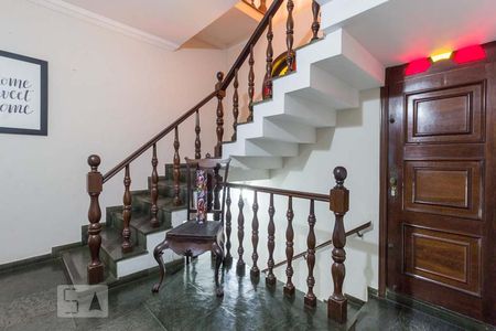 Casa para alugar com 4 quartos, 460m² em Nova Cachoeirinha, Belo Horizonte