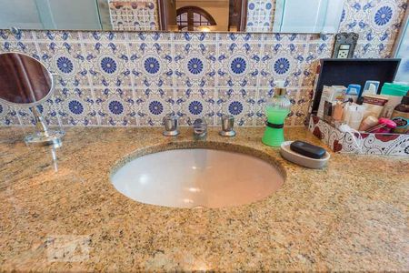 Casa para alugar com 460m², 4 quartos e 6 vagas Casa para alugar com 460m², 4 quartos e 6 vagassuíte