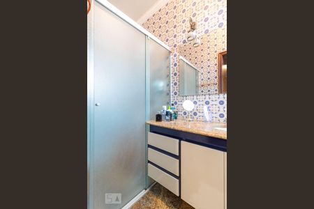 Casa para alugar com 460m², 4 quartos e 6 vagas Casa para alugar com 460m², 4 quartos e 6 vagassuíte