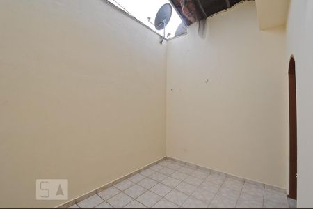 Pátio de casa para alugar com 2 quartos, 120m² em Jardim Nordeste, São Paulo