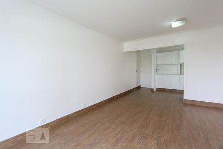 Sala de apartamento para alugar com 2 quartos, 70m² em Vila Suzana, São Paulo