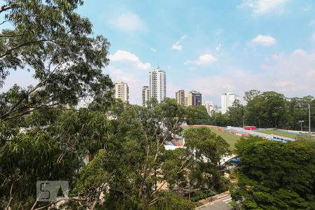 Vista da varanda da sala de apartamento para alugar com 2 quartos, 70m² em Vila Suzana, São Paulo