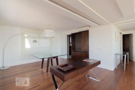 Sala de apartamento à venda com 4 quartos, 360m² em Vila Madalena, São Paulo