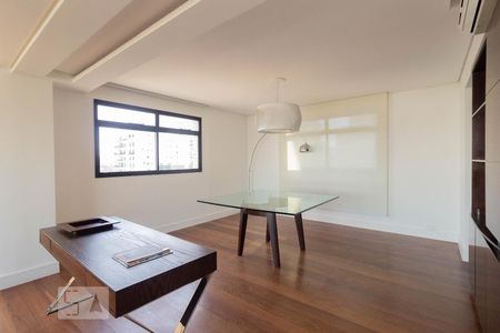 Sala de apartamento à venda com 4 quartos, 360m² em Vila Madalena, São Paulo