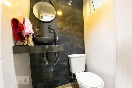 Lavabo de casa de condomínio à venda com 3 quartos, 125m² em Jardim Santa Inês, São Paulo