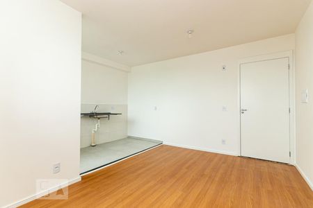 Sala  de apartamento para alugar com 2 quartos, 42m² em Vila Nhocune, São Paulo