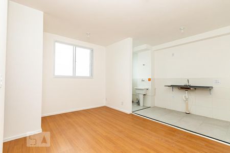 Sala  de apartamento para alugar com 2 quartos, 42m² em Vila Nhocune, São Paulo