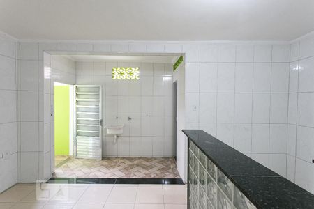 Sala e Cozinha de casa para alugar com 1 quarto, 40m² em Jardim Teresa, São Paulo