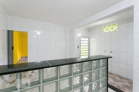 Sala e Cozinha de casa para alugar com 1 quarto, 40m² em Jardim Teresa, São Paulo