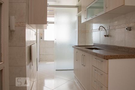 Cozinha de apartamento para alugar com 2 quartos, 55m² em Parque Imperial, São Paulo
