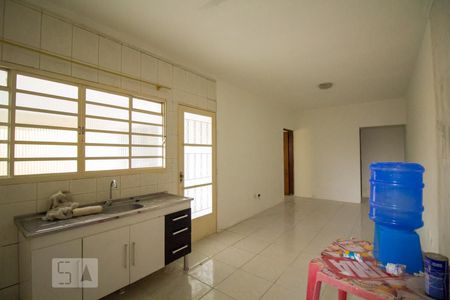 Cozinha e Sala de Jantar de casa para alugar com 2 quartos, 62m² em Parque Maria Domitila, São Paulo