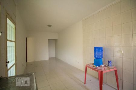 Cozinha e Sala de Jantar de casa para alugar com 2 quartos, 62m² em Parque Maria Domitila, São Paulo