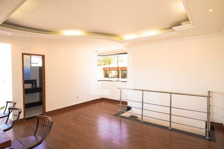 Apartamento à venda com 180m², 4 quartos e 2 vagas Apartamento à venda com 180m², 4 quartos e 2 vagasEspaço Gourmet