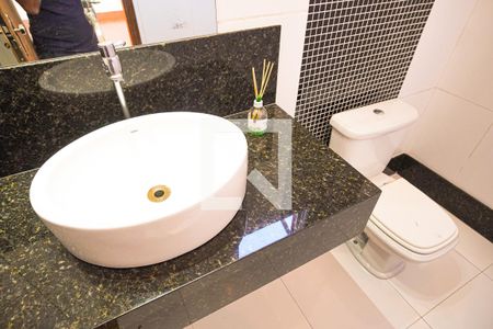 Apartamento à venda com 180m², 4 quartos e 2 vagas Apartamento à venda com 180m², 4 quartos e 2 vagasBanheiro 3