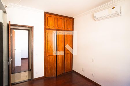 Apartamento à venda com 180m², 4 quartos e 2 vagas