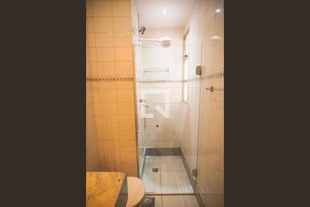 Apartamento à venda com 180m², 4 quartos e 2 vagas Apartamento à venda com 180m², 4 quartos e 2 vagasBanheiro 1