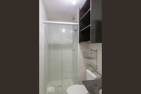 Banheiro de apartamento para alugar com 1 quarto, 32m² em Água Branca, São Paulo