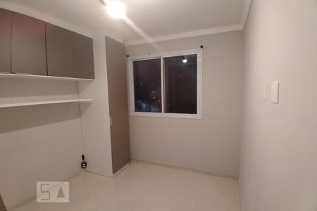 Quarto 2 de apartamento para alugar com 2 quartos, 40m² em Jardim Taboão, São Paulo