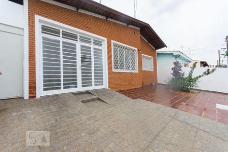 Fachada de casa à venda com 2 quartos, 100m² em Cidade Jardim, Campinas