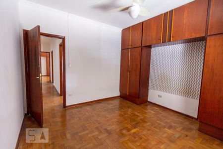 Quarto 1 de casa para alugar com 5 quartos, 200m² em Jardim Ester Yolanda, São Paulo