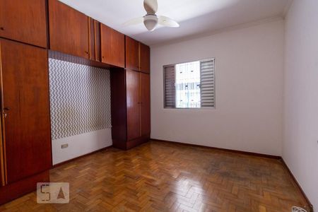 Quarto 1 de casa para alugar com 5 quartos, 200m² em Jardim Ester Yolanda, São Paulo