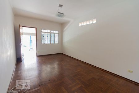 Sala de casa para alugar com 5 quartos, 200m² em Jardim Ester Yolanda, São Paulo