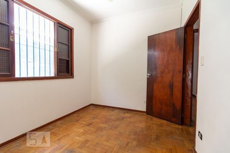 Quarto 2 de casa para alugar com 5 quartos, 200m² em Jardim Ester Yolanda, São Paulo