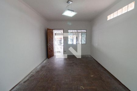 Casa para alugar com 3 quartos, 130m² em Jardim Ester Yolanda, São Paulo